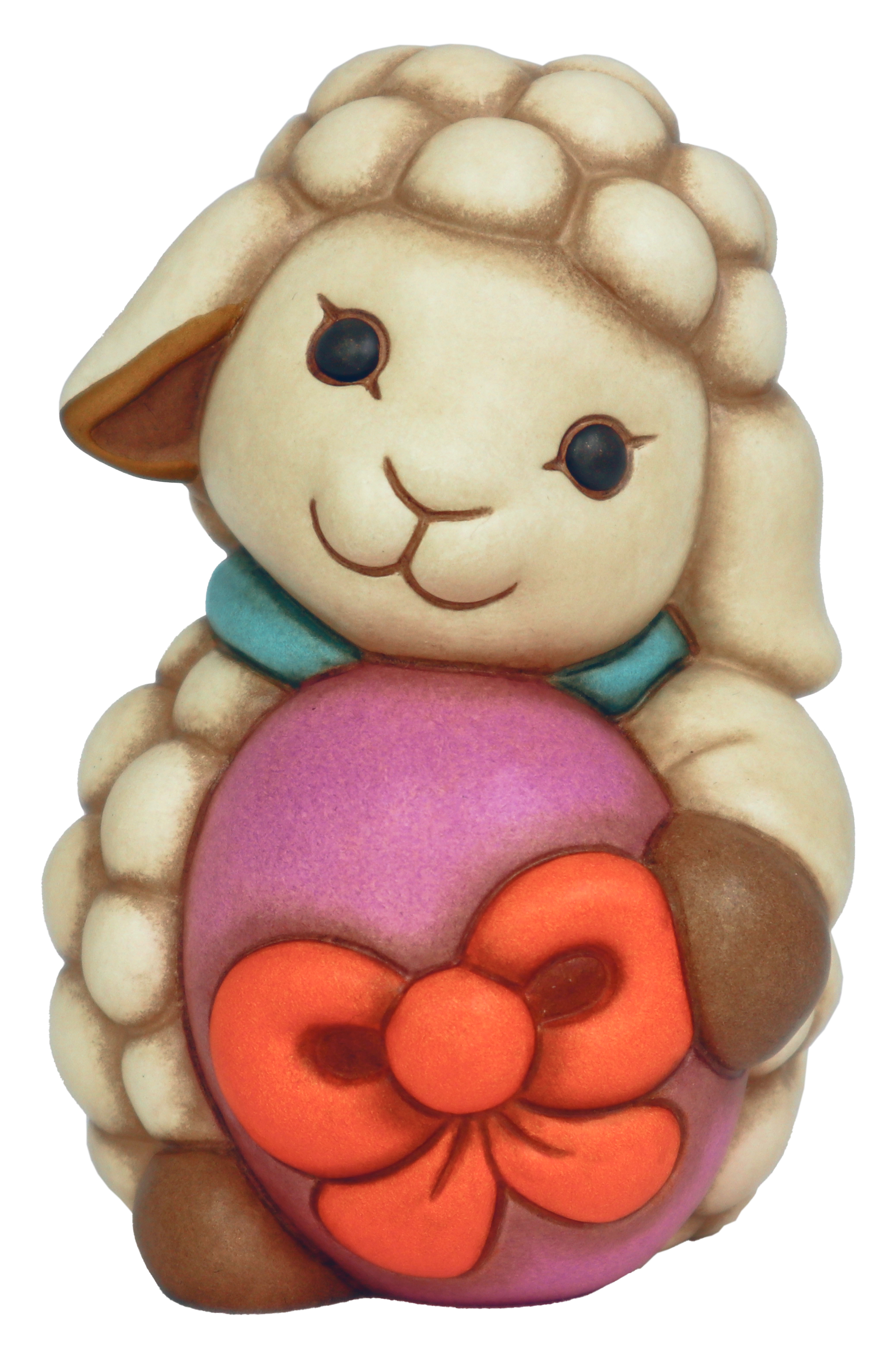 Agnellino Nelly con uovo in ceramica Sorprese di Pasqua, medio. Misura L 8,5 x P 9,9 x H 12,3 cm. Prezzo 39,90 euro.